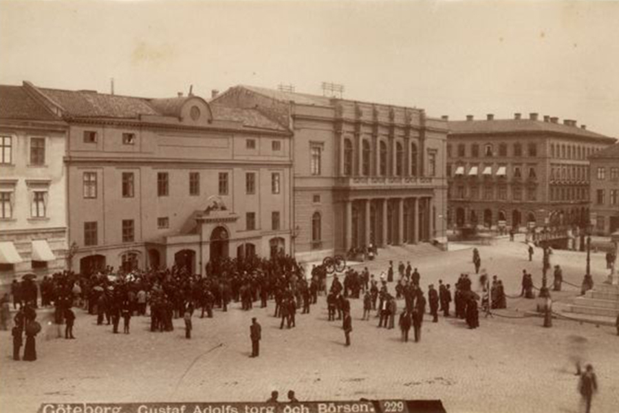 Militärkonsert utanför Börsen 1880-tal.